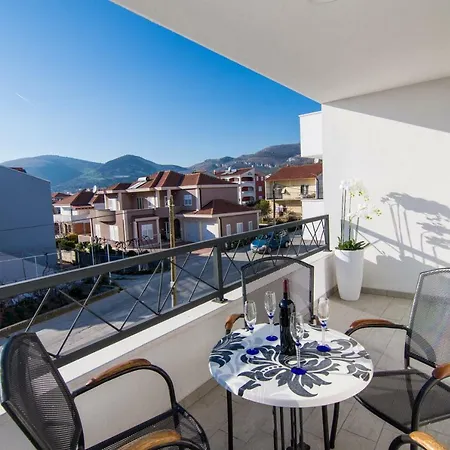 Hebrang 8 Daire Trogir